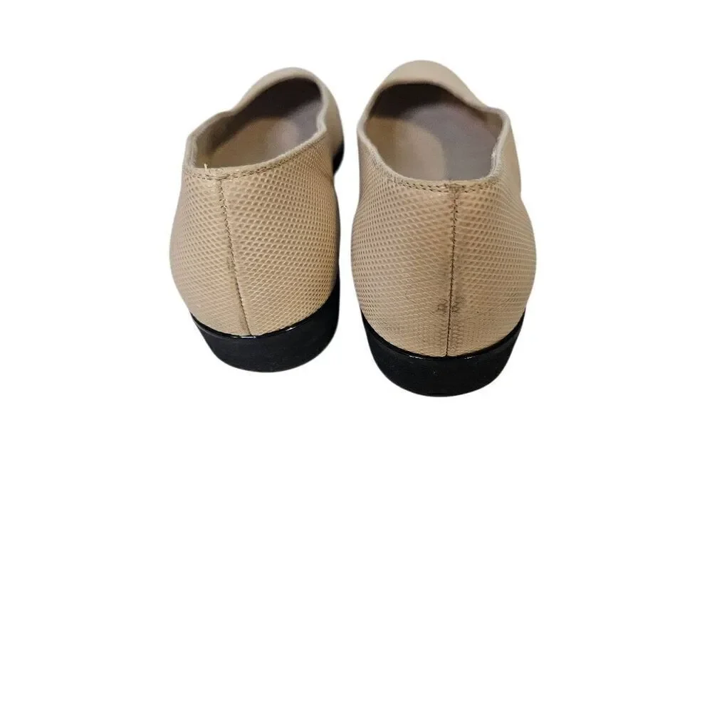 Salvatore Ferragamo cream colored slip on flats. Size 8 Narrow. - Picture 3 of 8